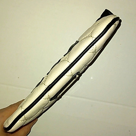 ★Brand New★BETSEY JOHNSON Large Quilted Hearts "M" initial Wristlet★Rare★ - Picture 14 of 16